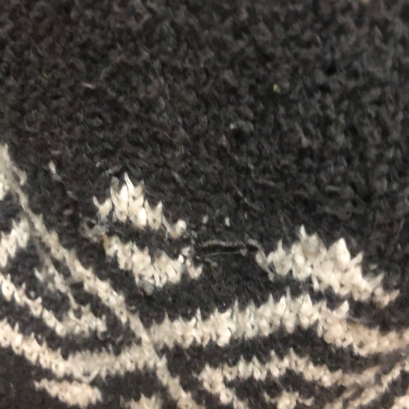 Grey and White Hollister Cardigan - Picture 7 of 7